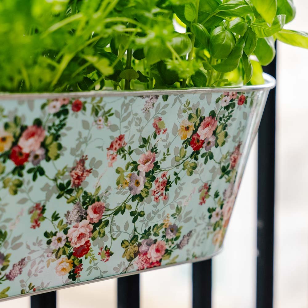 Altankasse med krog, L: 39,3 cm B: 28,9 cm H: 26,2 cm