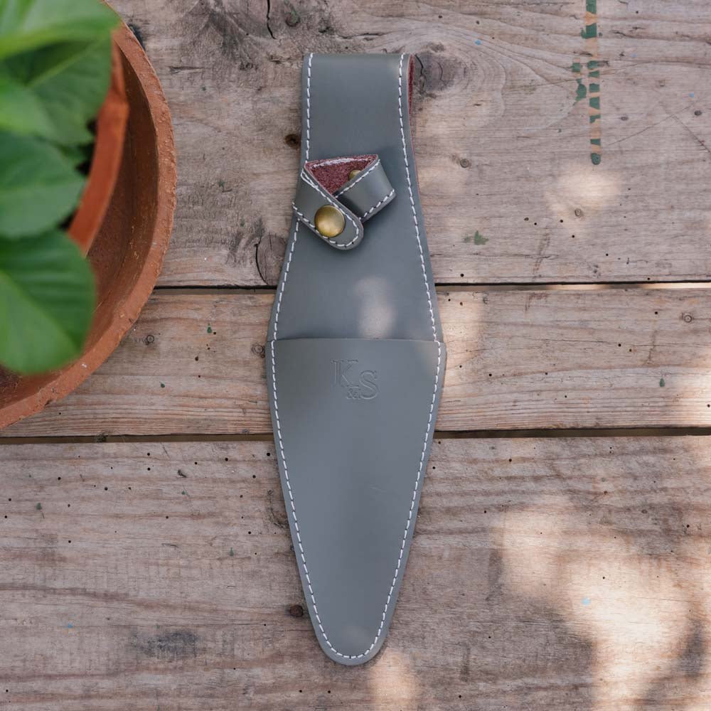 Beskæresaks, med læderhylster