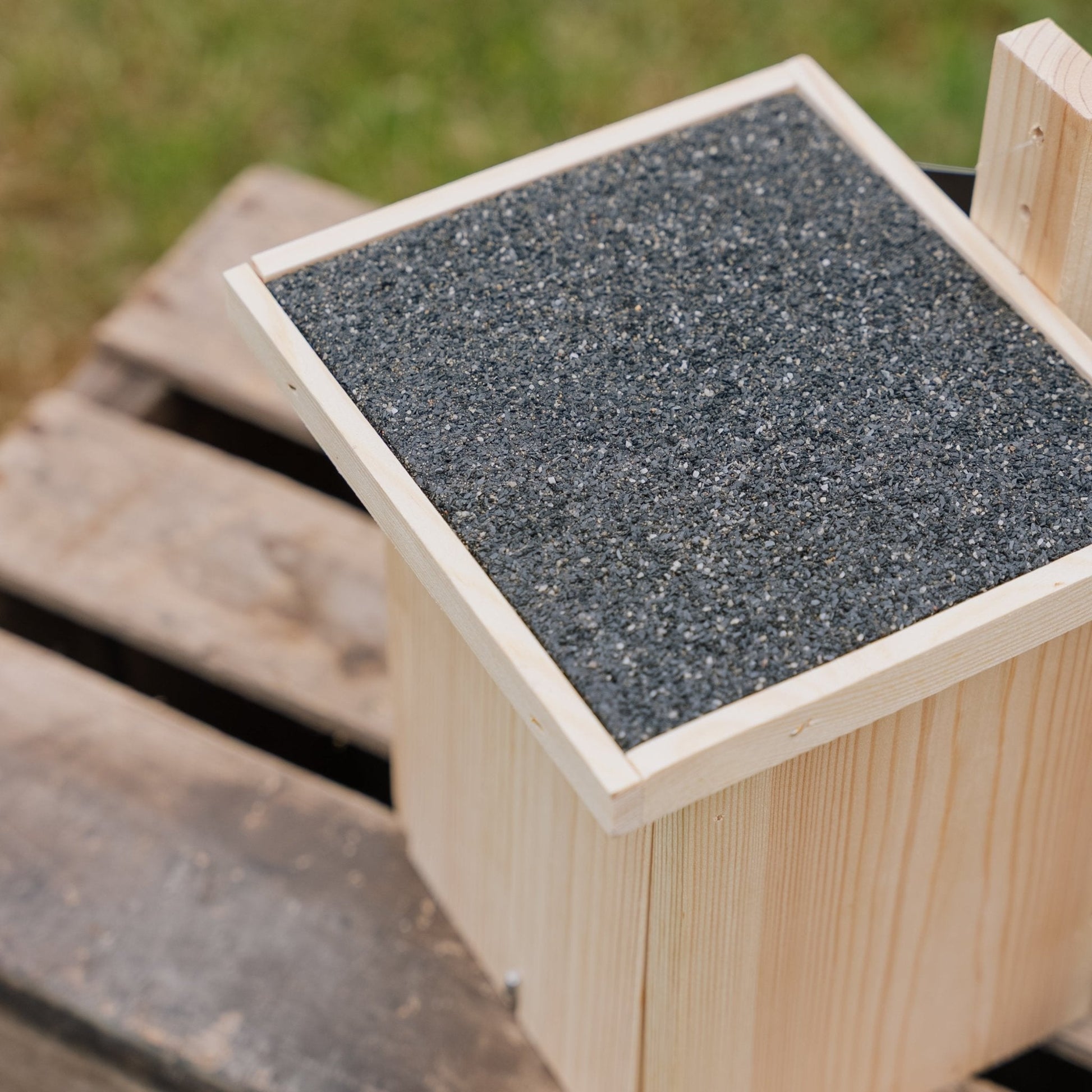 Fågelhus, natur, L: 19 cm B: 19 cm H: 22 cm