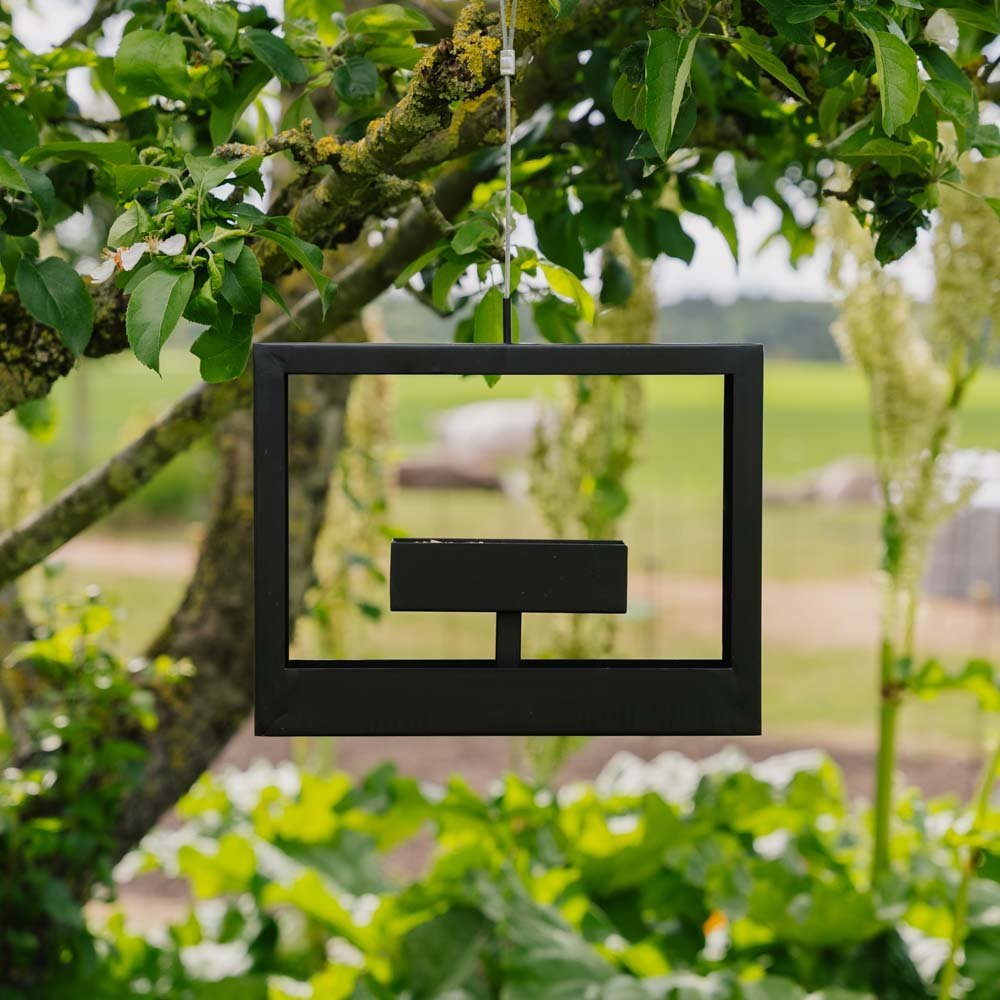 Foderstation fyrkantig, L: 30 cm B: 6 cm H: 23 cm