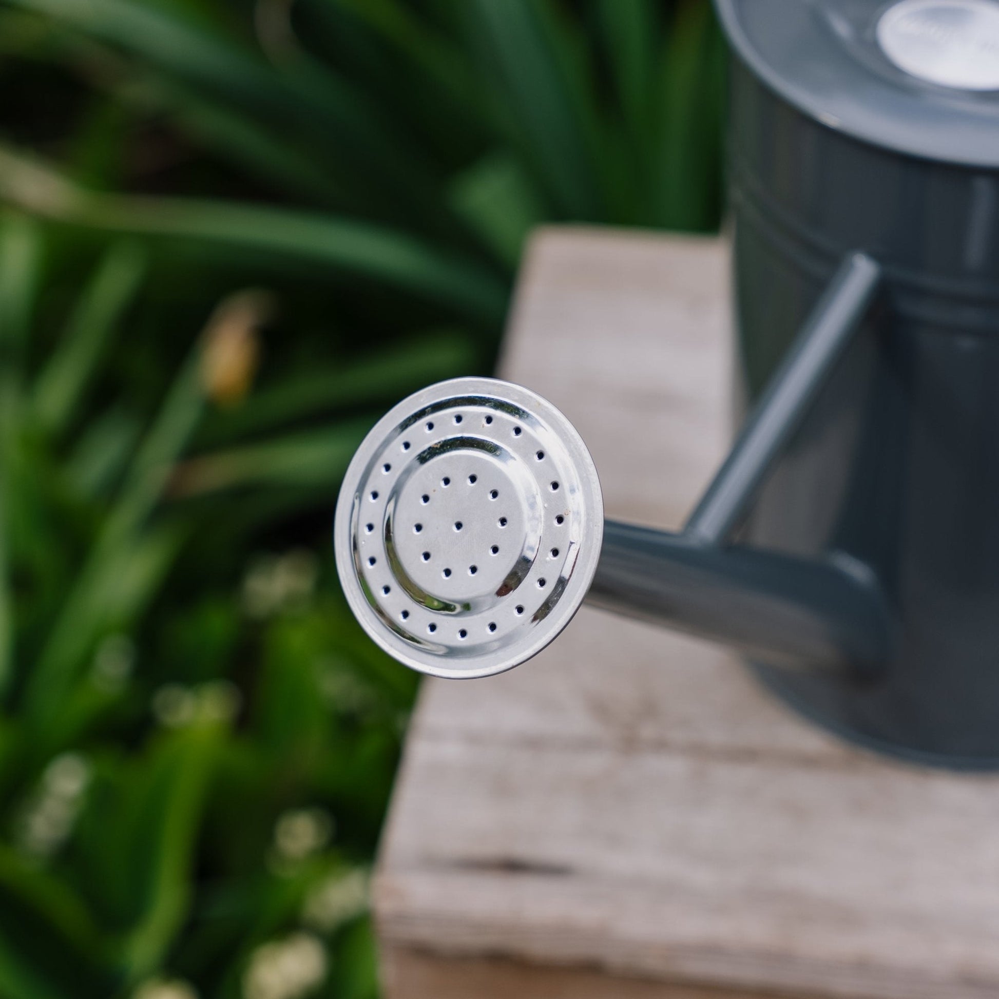 Metallvattenkanna, 4,5 L, sval grå