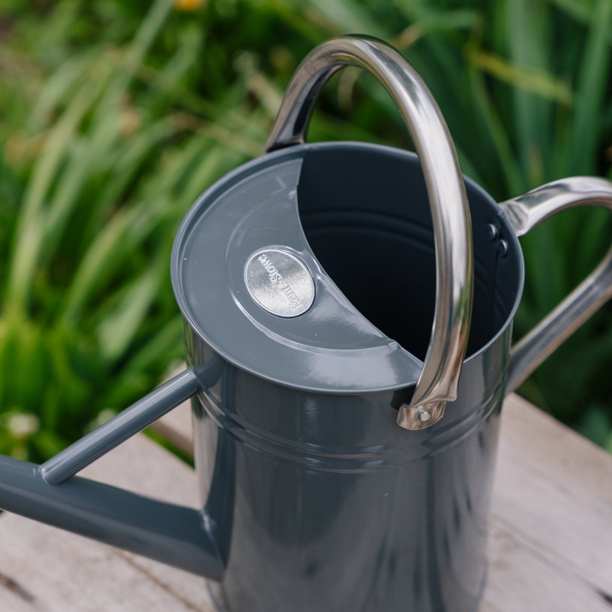 Metallvattenkanna, 4,5 L, sval grå