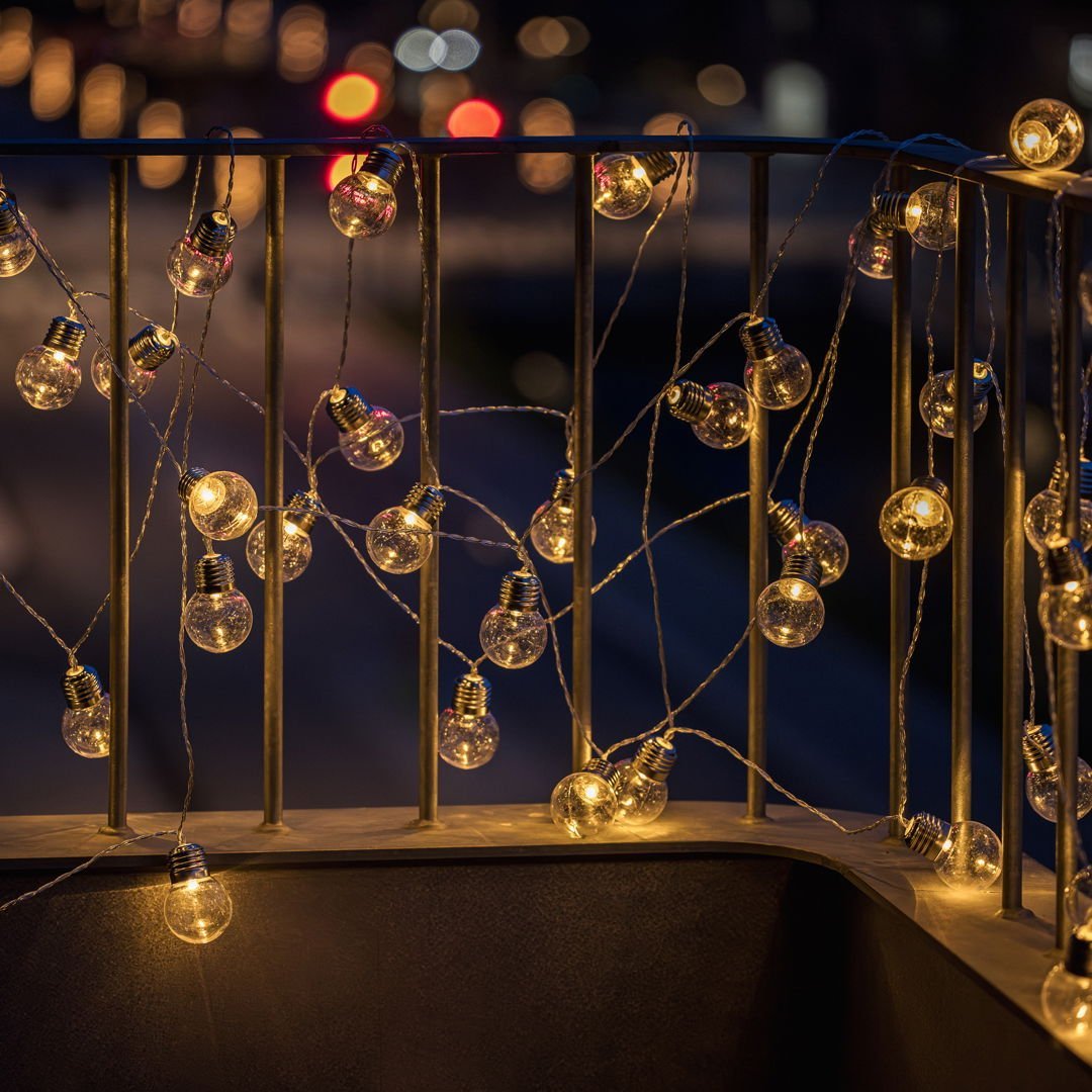 Stor ljusslinga med 50 glödlampor och färgskiftning