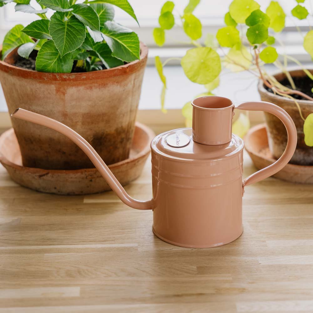 Indendørs metalvandkande, 1 L, blush pink